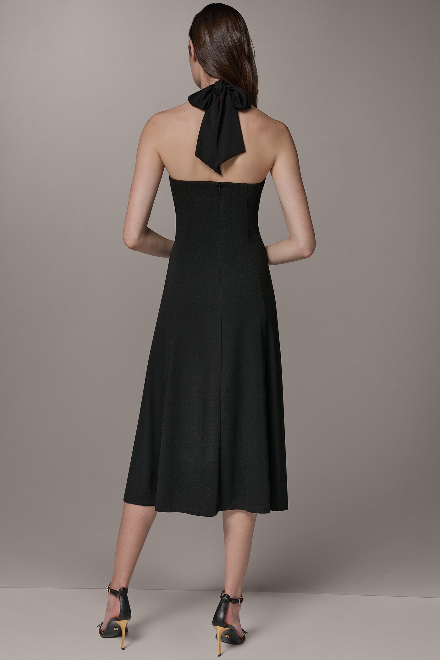 SLEEVELESS MIDI A-LINE HALTER DRESS