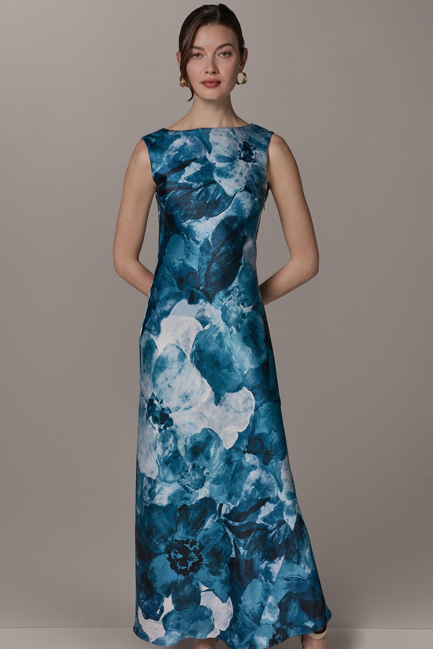 SLEEVELESS TRUMPET GOWN
