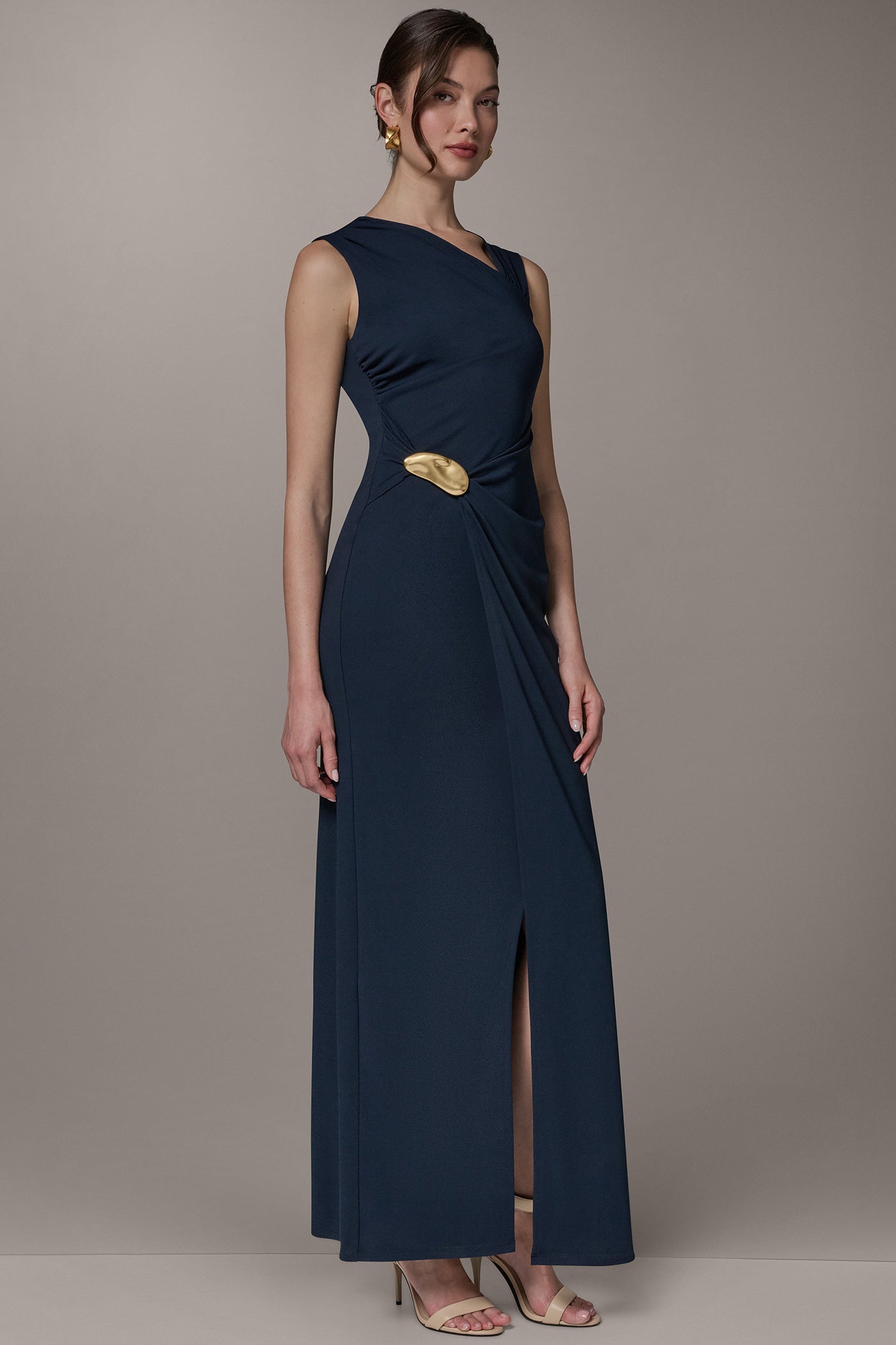 SLEEVELESS ASYMMETRIC GOWN